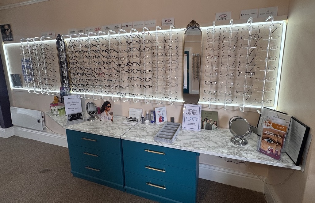 all glasses frames racks